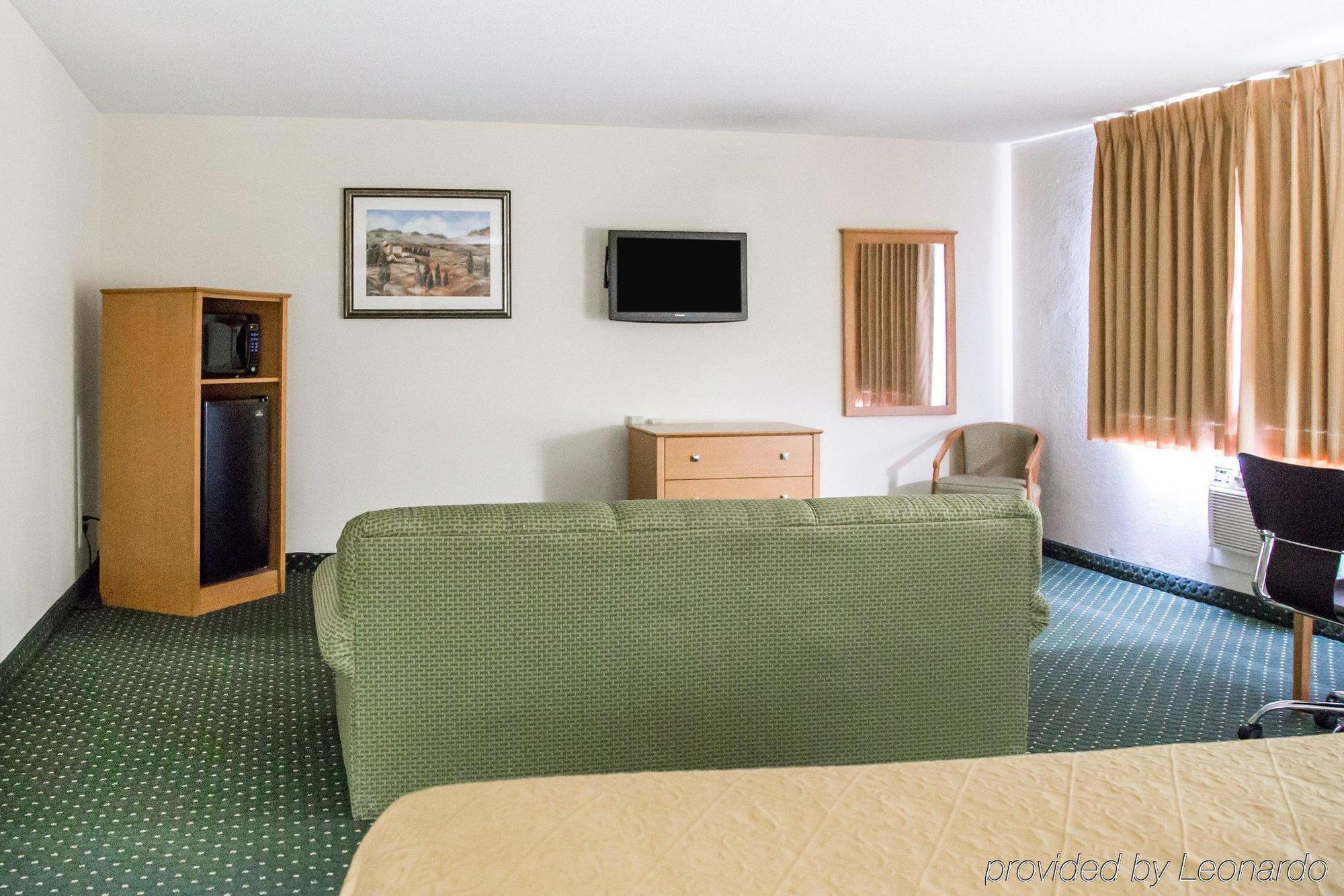 Quality Inn Cedar Rapids South Exterior photo