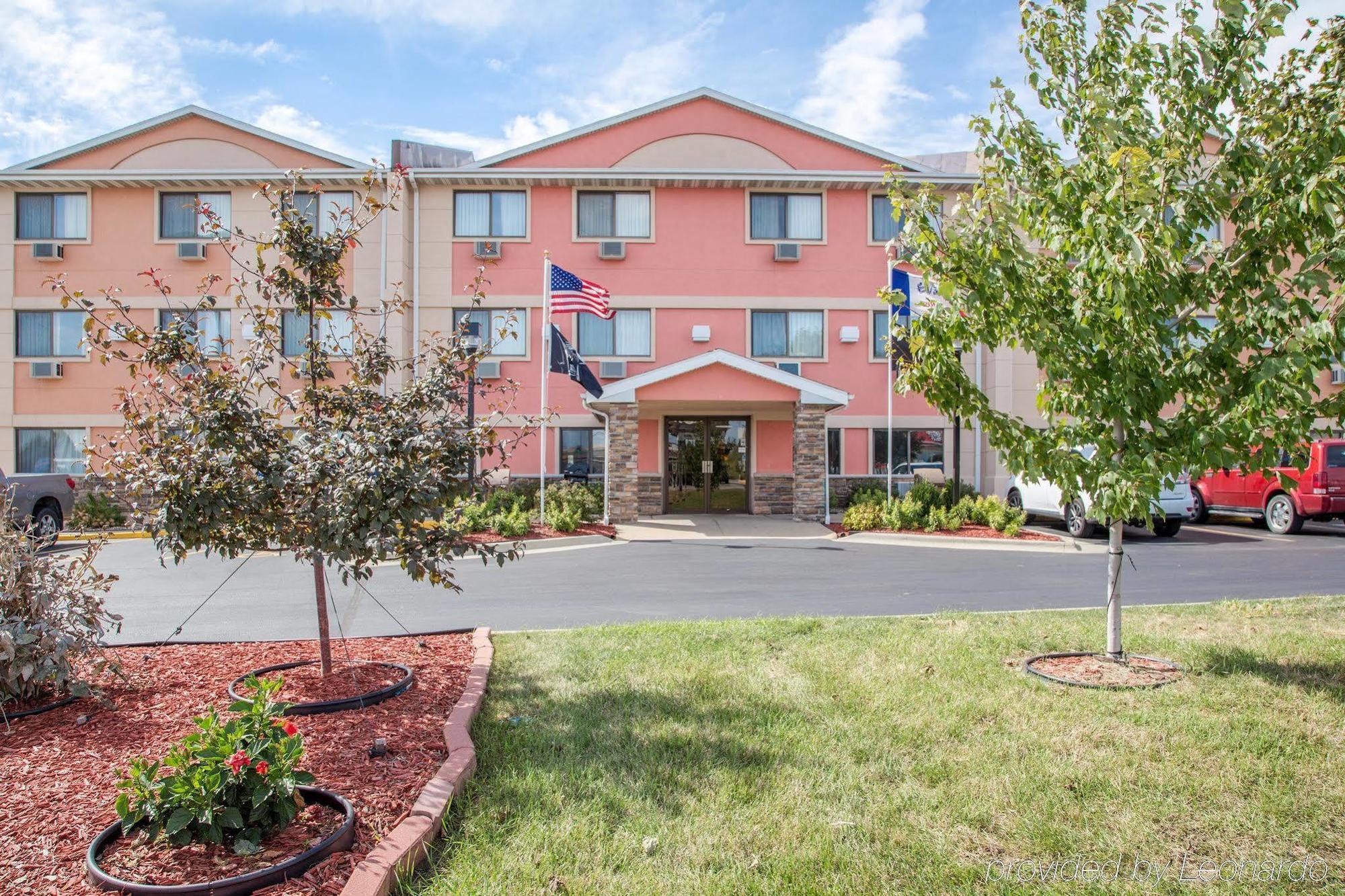 Quality Inn Cedar Rapids South Exterior photo