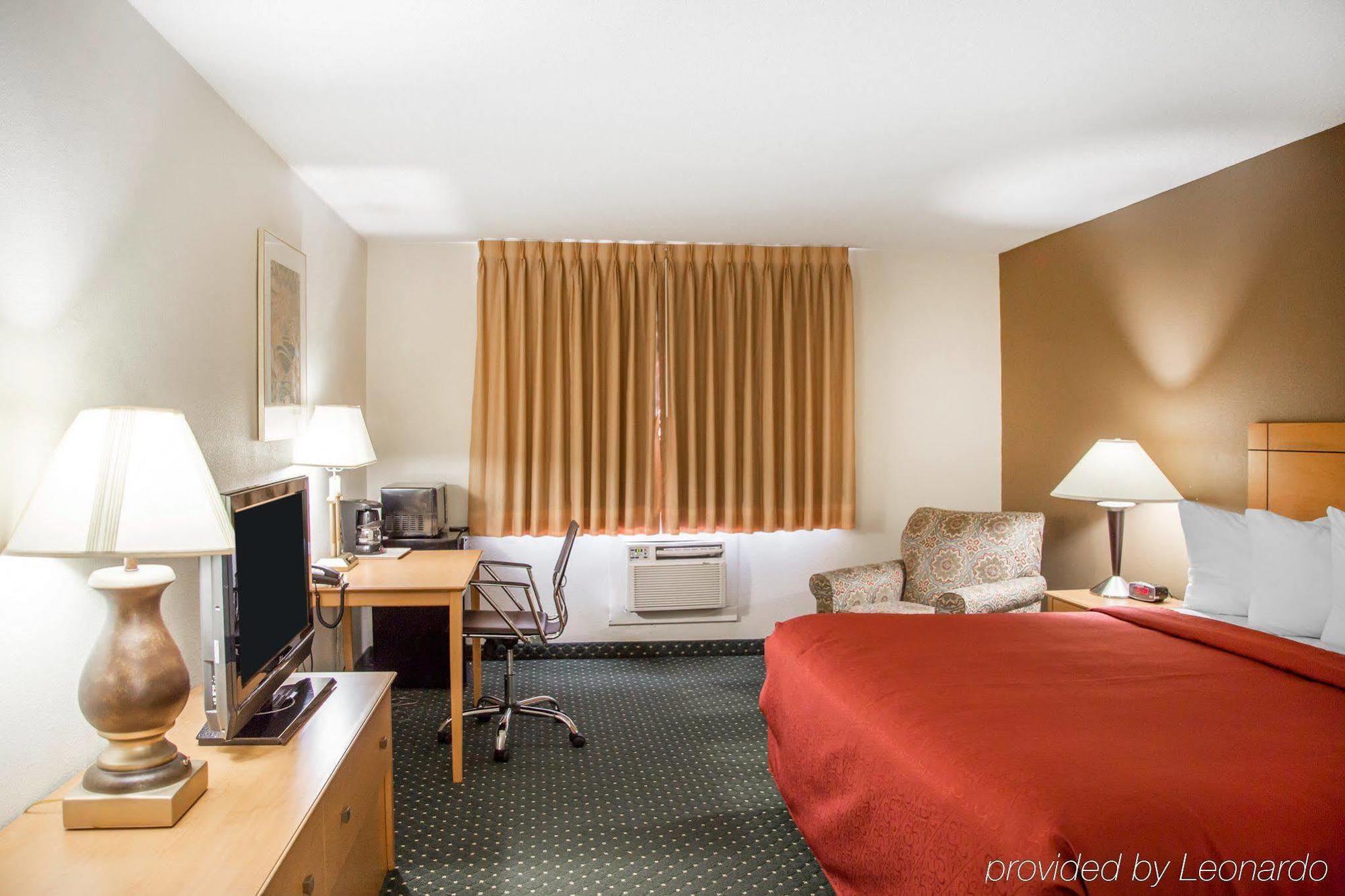 Quality Inn Cedar Rapids South Exterior photo